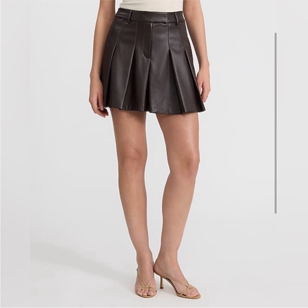 NWT Express Faux Leather Pleated Skirt Size 14
